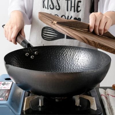 Wok en acier carbone | Authentique 32cm La Cuisine de Mimi