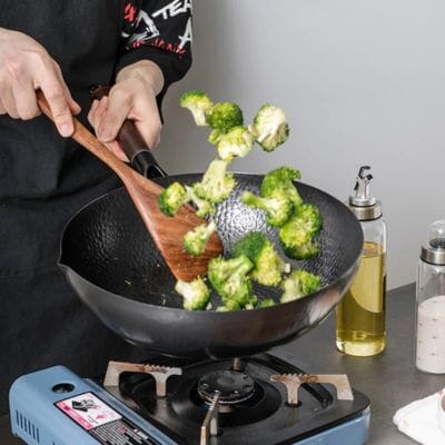 Wok en acier carbone | Authentique 32cm La Cuisine de Mimi