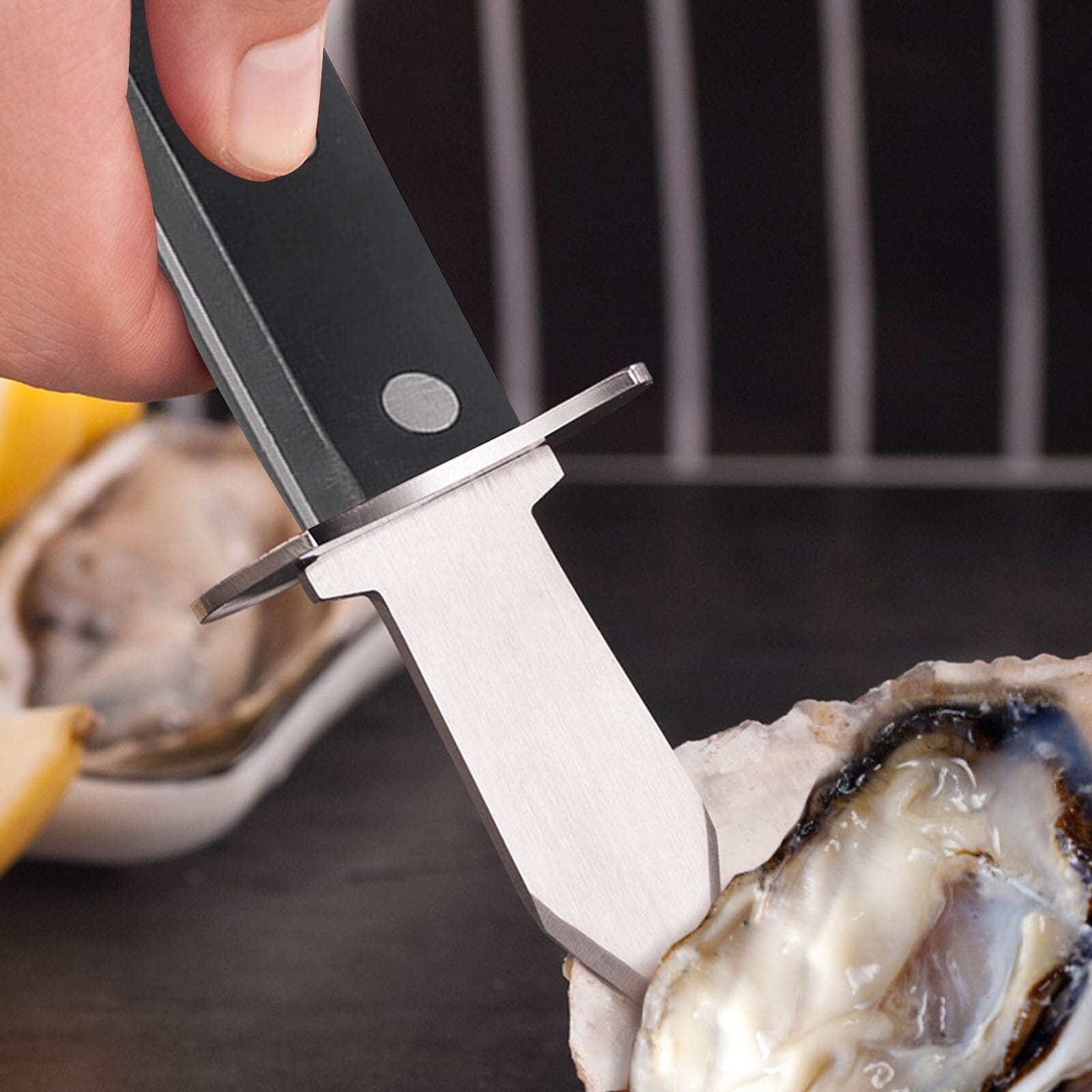 Couteau à huîtres professionnel en inox - Coup de coeur en cuisine